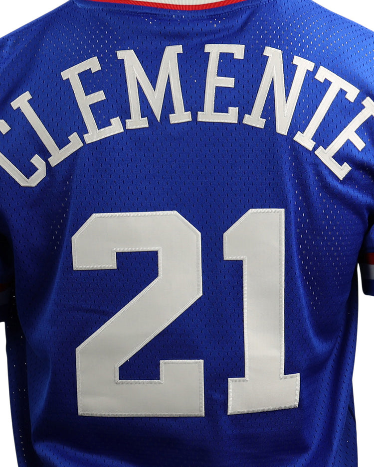 The back of the EFF Roberto Clemente Santurce Cangrejeros Vintage Inspired NL Replica V-Neck Mesh Jersey in royal shows CLEMENTE and 21 in white, plus red, white, and blue sleeve trim for a classic look.