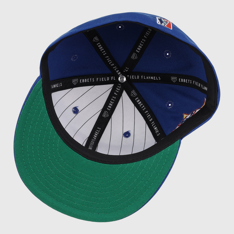 The St. Louis Stars NLB Team Color Fitted Ballcap by EFF has a green underbrim, black sweatband, pinstriped white lining, and classic EFF branding—vintage-inspired details that echo the team’s history.